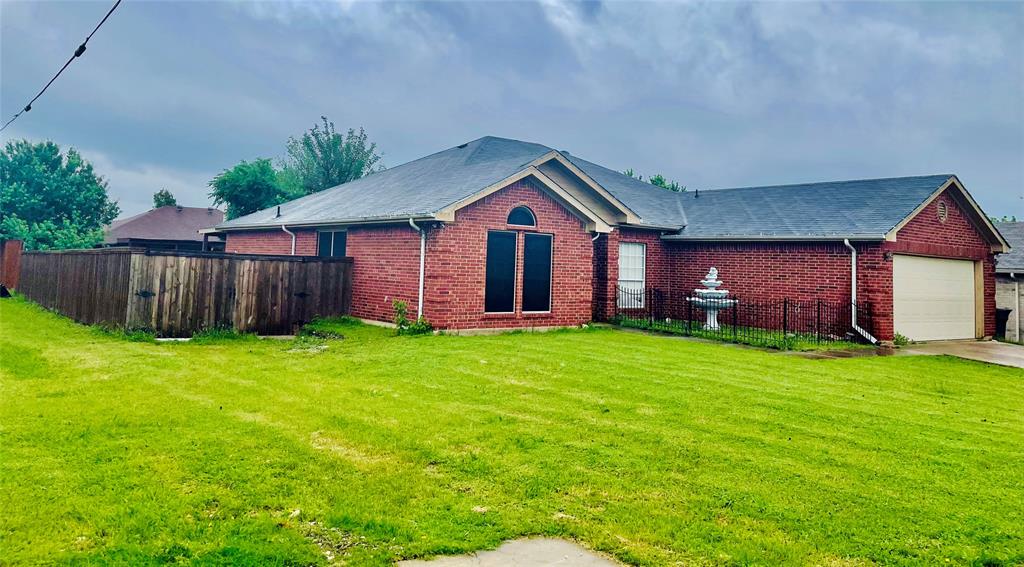 5306 Cedar Waxwing Ln