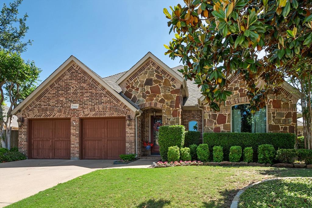 1808 Lakes Edge Blvd