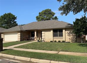 3717 Woodmont Ct, Bedford, TX 76021