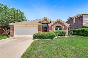 203 Foreman Dr, Euless, TX 76039