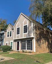 102 Winchester Dr, Euless, TX 76039