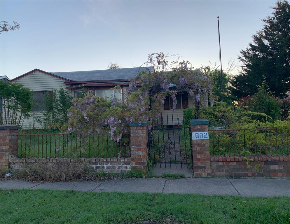 602 NE 19th St