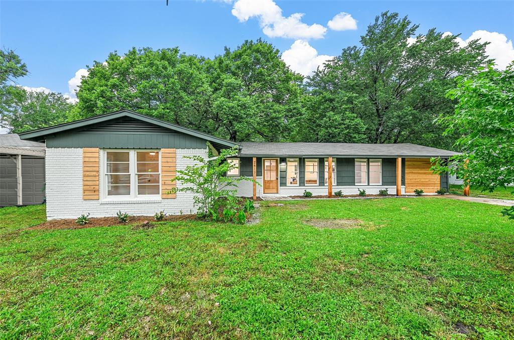 2817 Rosebud Ln