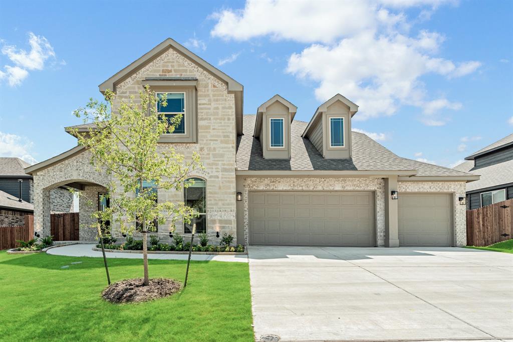 3212 Rosewood Dr