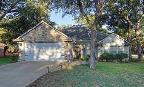 705 Mesquite St, Mineral Wells, TX 76067