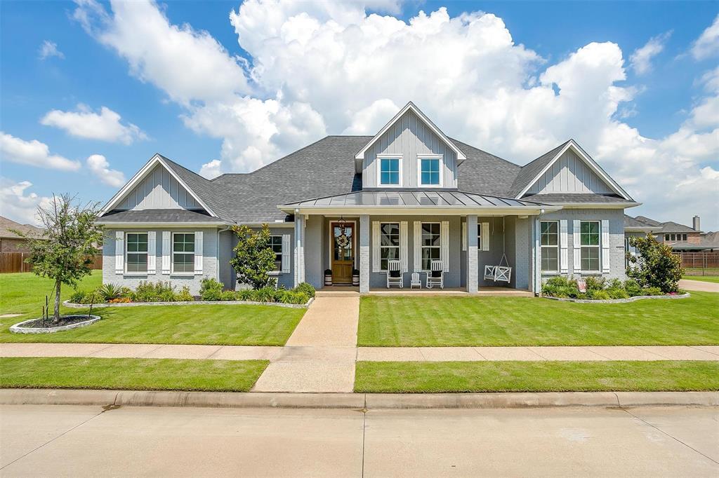 2704 River Path Ct
