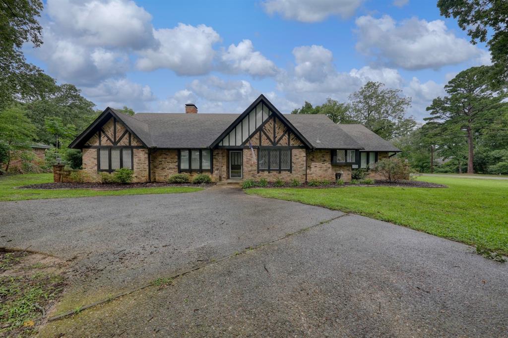 414 Lone Star Ln
