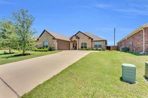 208 Hitching Post Rd, Red Oak, TX 75154