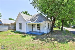301 E Tinkle, Winters, TX 79567
