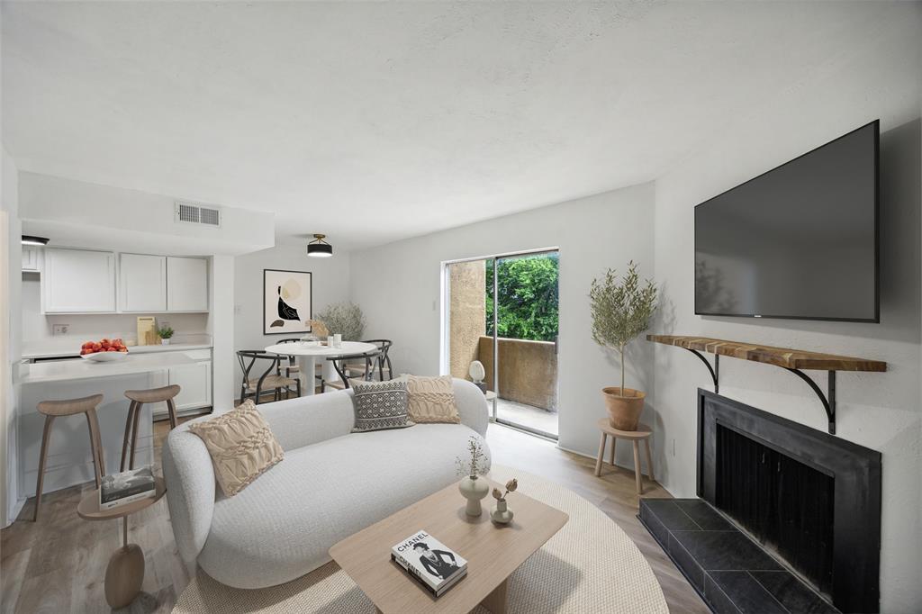 4044 Buena Vista St Unit 212