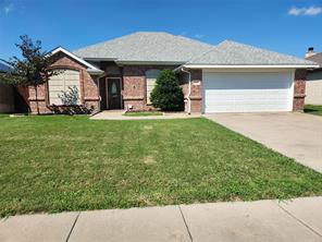641 Creekview Dr, Burleson, TX 76028