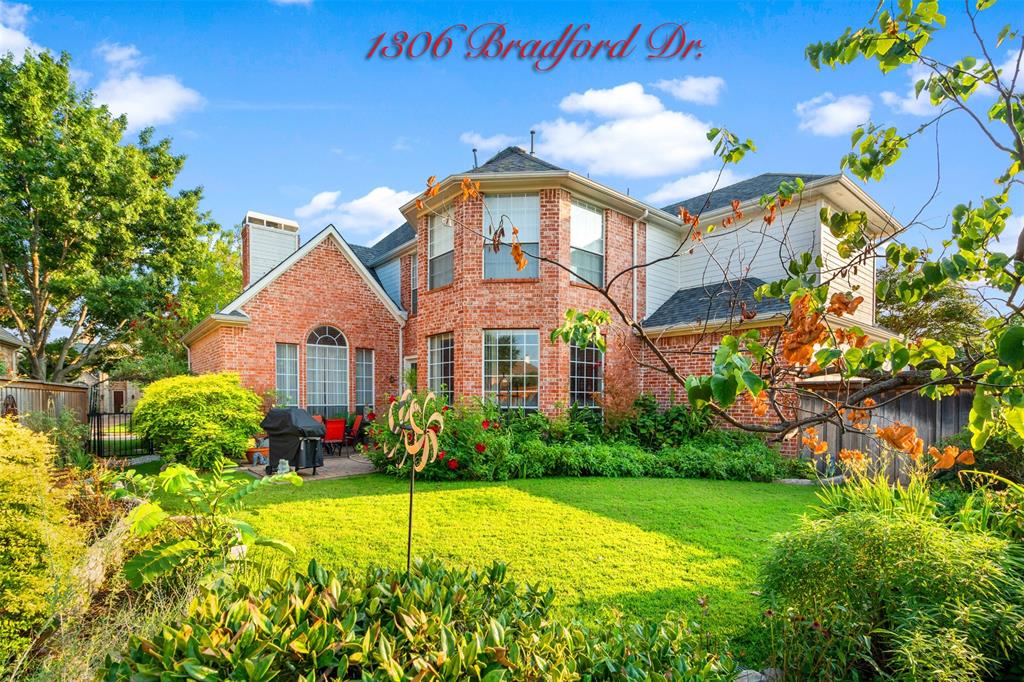 1306 Bradford Dr