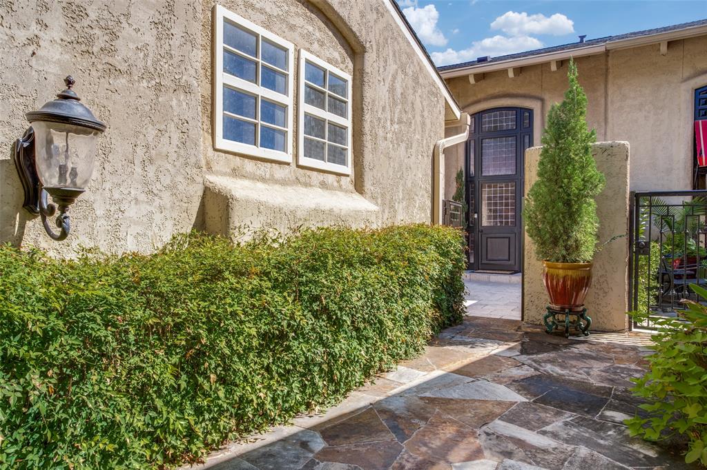 4342 Cochran Chapel Cir