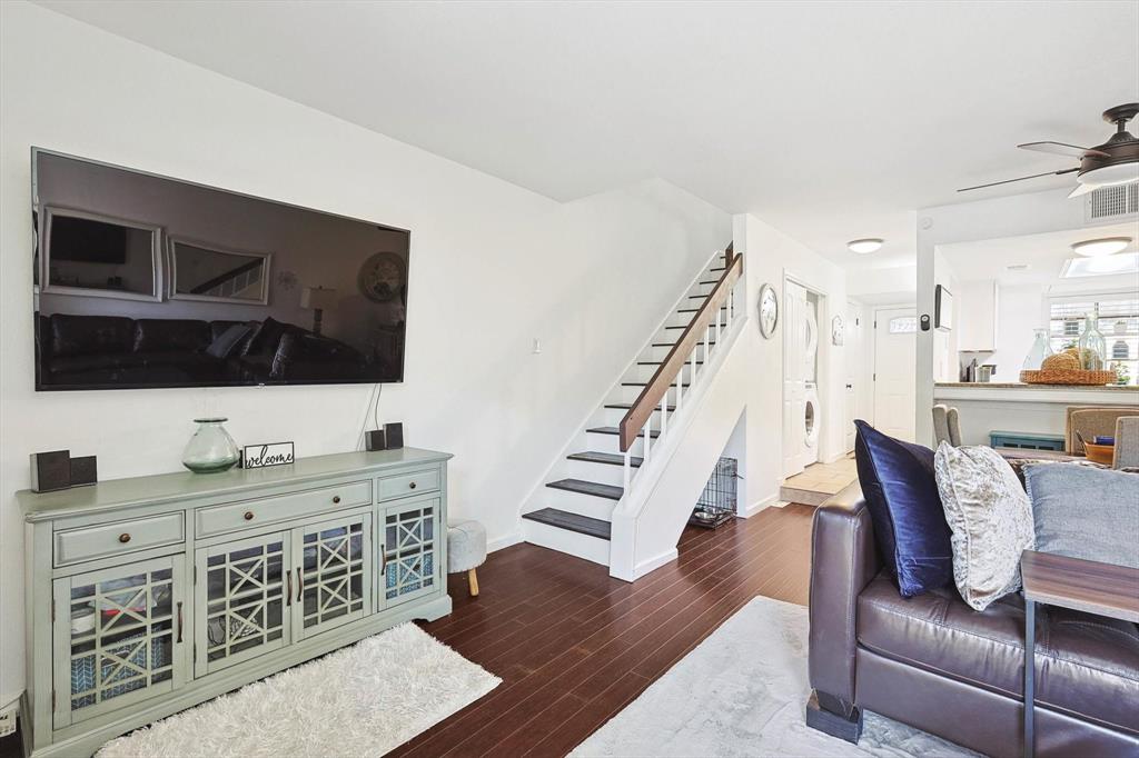 2115 Park Willow Ln C