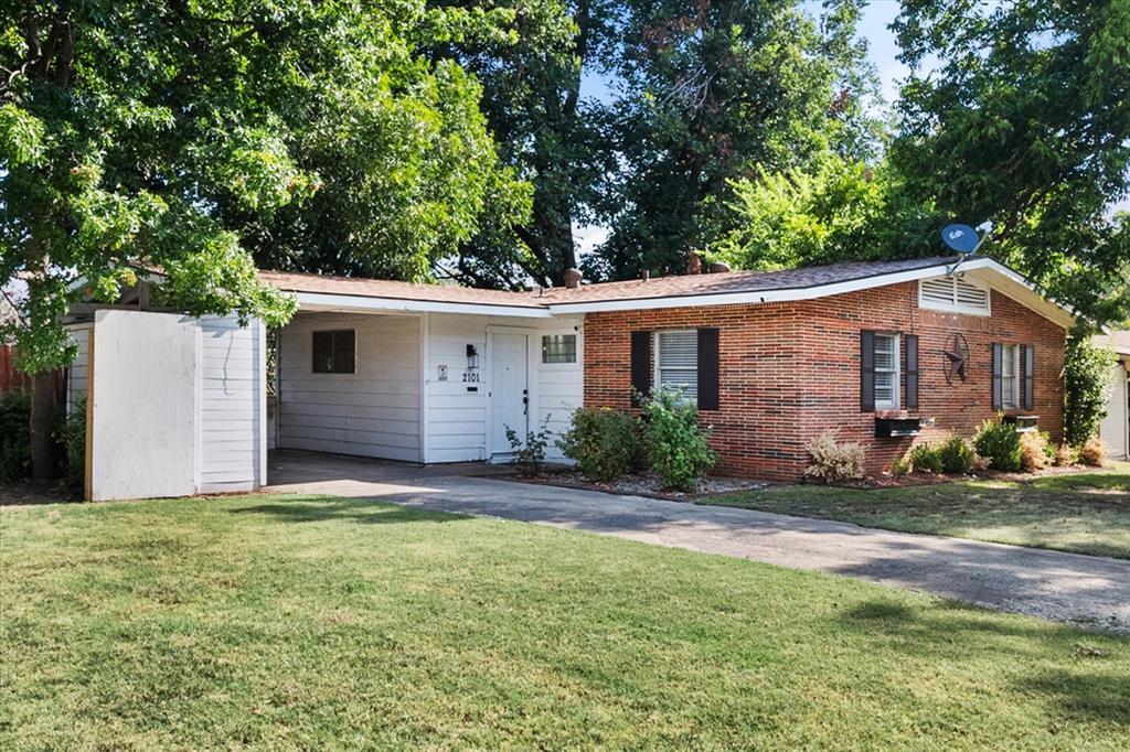 2101 Marilyn Ln