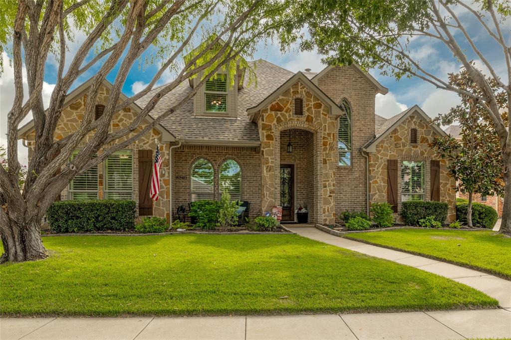 8340 Valley Oaks Dr  