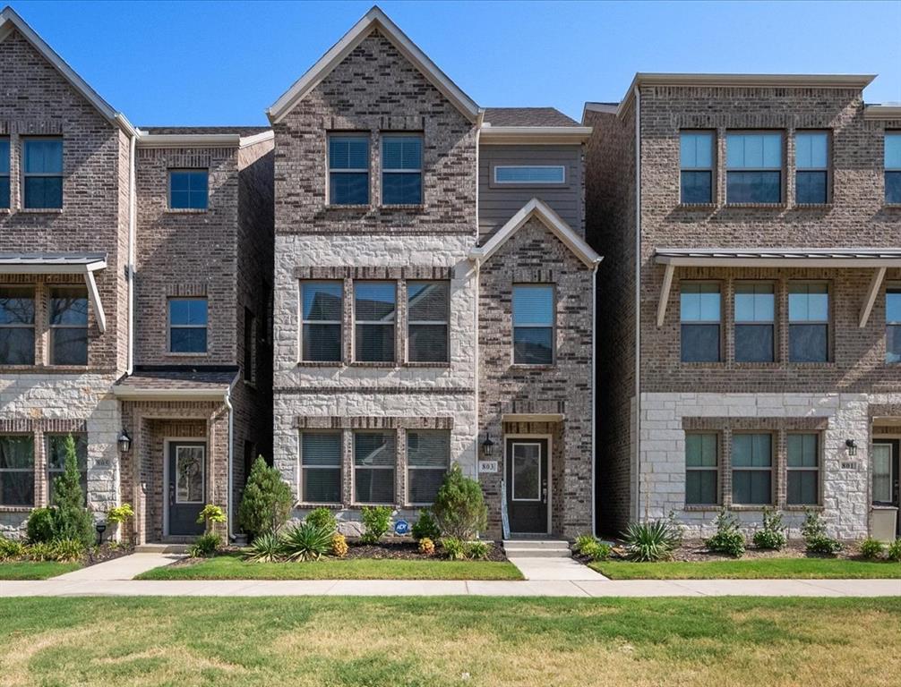 803 Cassandra Ct  