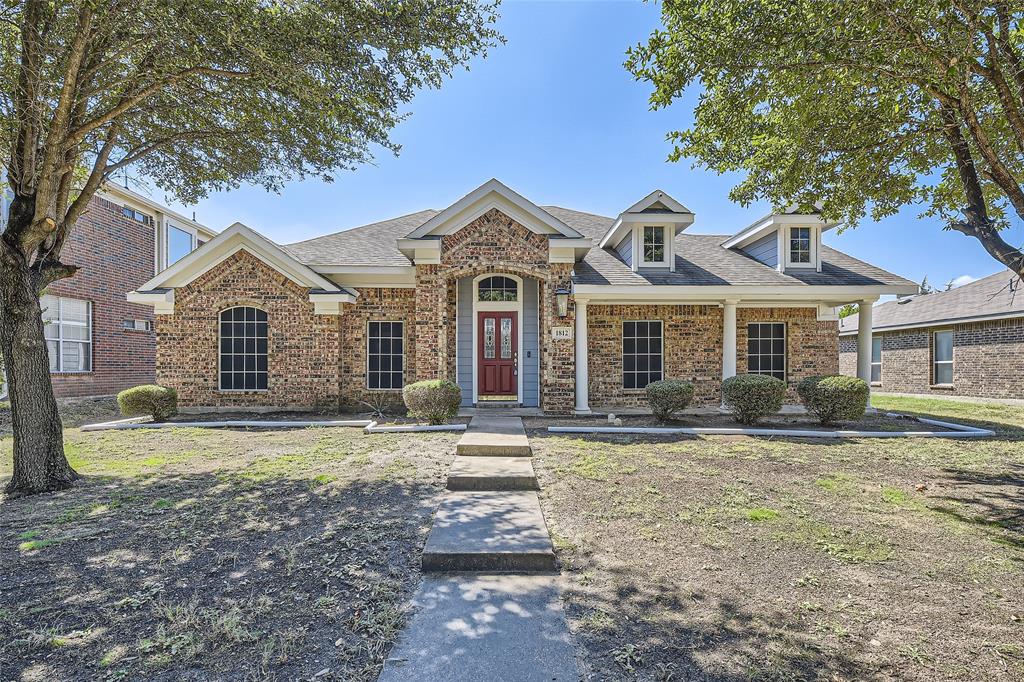 1812 Athena Dr  