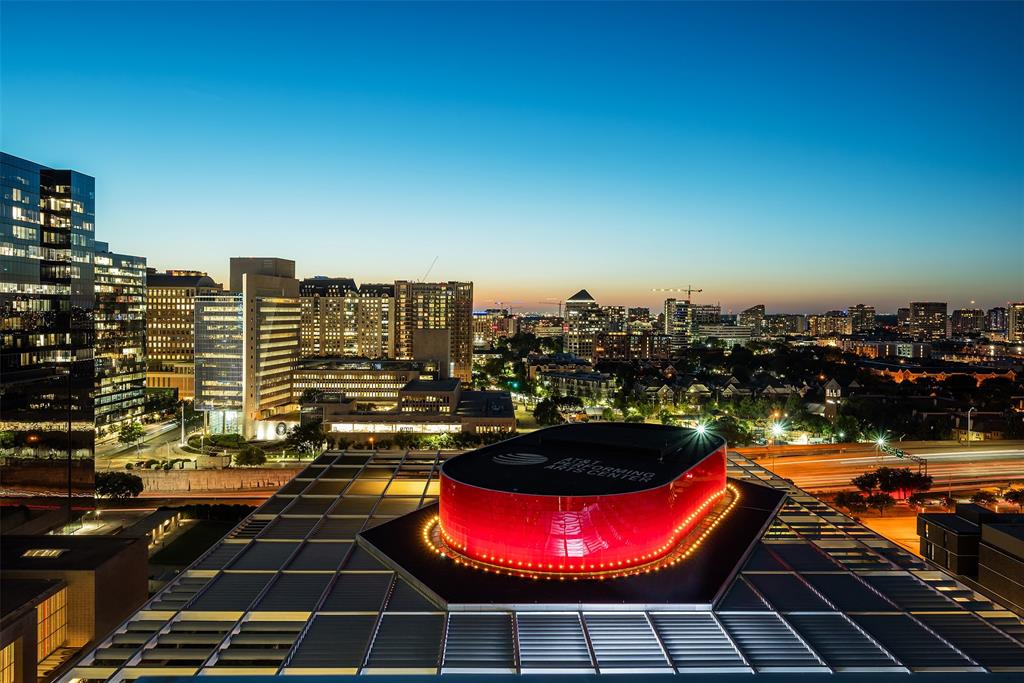 1747 Leonard St Unit 1401