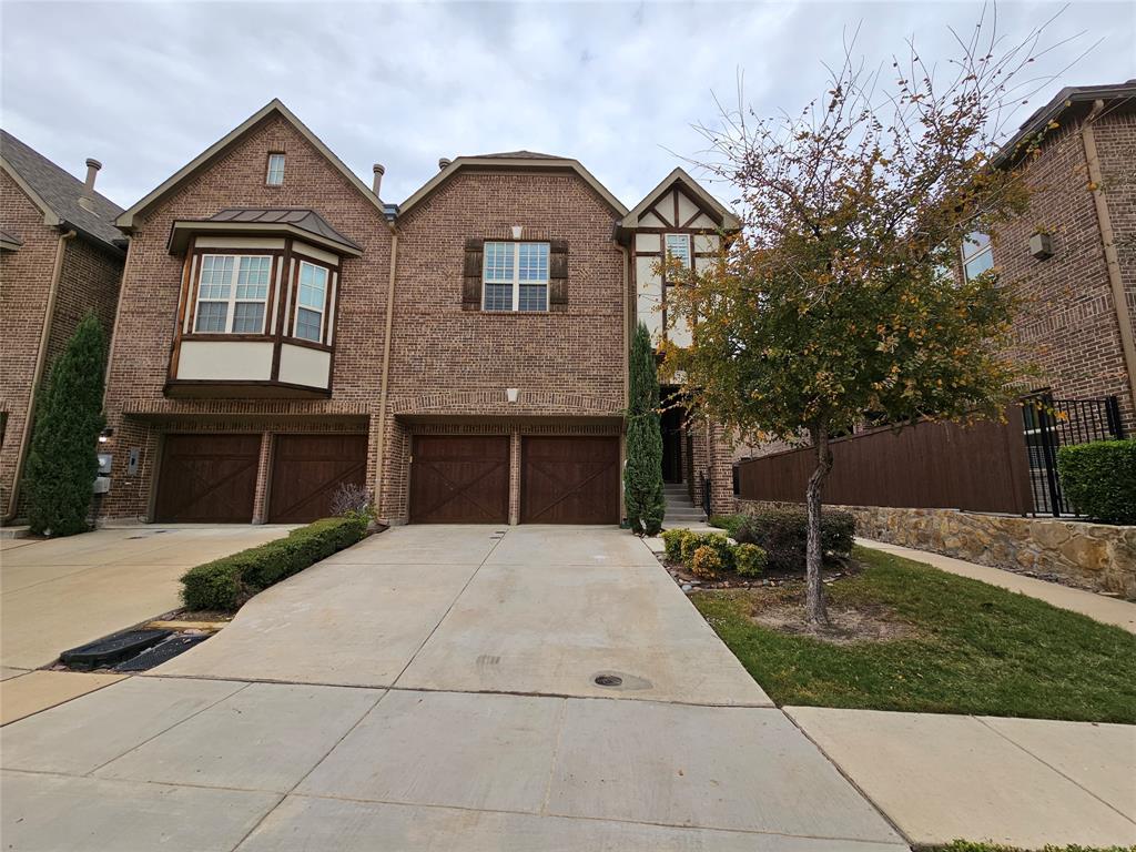 571 Waterloo Dr Lewisville, TX 75067